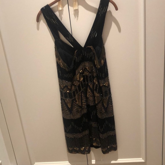 French Connection 20s Style Sequin Dress - Picture 3 of 6